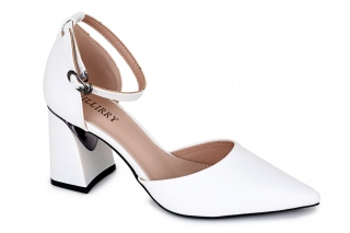 UILLIRRY Moteriškos basutės. 