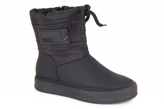 ML Pūsti, spalva juodas. Sportinio stiliaus. 